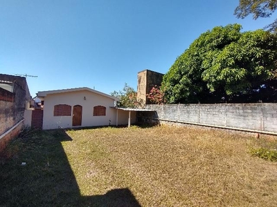 Casa à venda, 3 quartos, 5 vagas, JARAGUA - Uberlândia/MG