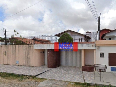 Casa com 4 suítes para alugar na Cidade dos Funcionários - Fortaleza/CE