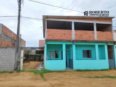 Casa com quintal + terraço em Nova Almeida - Serra - ES