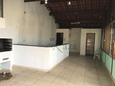 Linda Casa Aluguel 5 Dormitórios 145M² 253633303