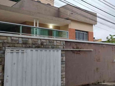 Casa com 3 quartos à venda no bairro Industrial, 390m²