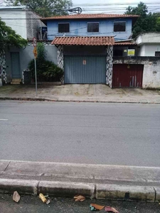 Casa com 3 quartos à venda no bairro Santa Inês, 350m²