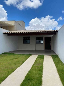 Casa com 3 quartos à venda no bairro Tropical, 92m²