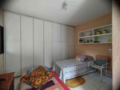 Casa com 6 quartos à venda no bairro Vila Morais, 180m²
