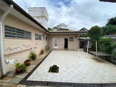 Casa térrea à venda ou para alugar em Alto De Pinheiros - SP