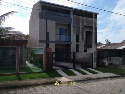 Triplex com fino acabamento e revestimento.