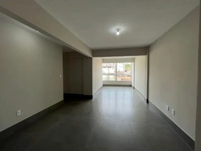 Aluga-se excelente apartamento em Cons. Lafaiete/MG.