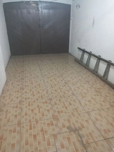 Alugo casa com 2/4 em Itapuã condomínio fechado