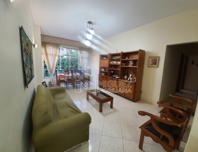 Apartamento à venda por R$ 550.000