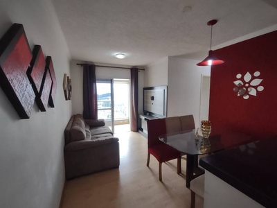 Apartamento com 3 Quartos e 2 banheiros para Alugar, 70 m² por R$ 2.340/Mês