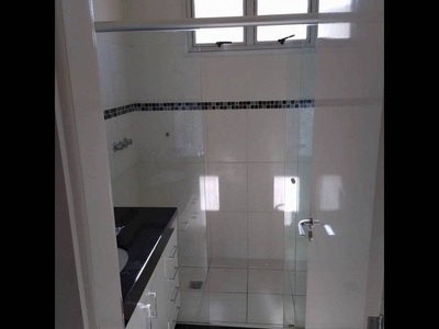 Apartamento com 3 Quartos e 3 banheiros à Venda, 135 m² por R$ 379.000