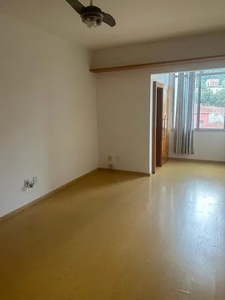 Apartamento para aluguel tem 72 metros quadrados com 3 quartos em Humaitá - Rio de Janeiro