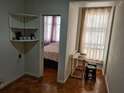 Apto Mobiliado, Sala/Quarto Separados, Totalmente Reformado, Copacabana.