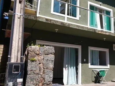 Aptos anual de 01 e 02 dormitórios no Porto da Lagoa