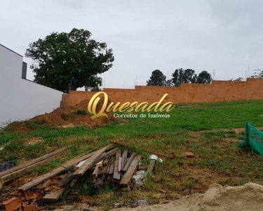 Belo terreno de 300 m² á venda, sendo 10 x 30 metros, com boa topografia, leve aclive, laz