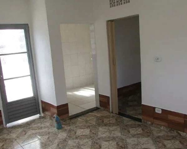 Casa: 1 Quartos + SALA, SEM garagem em Itaquera + Cozinha + Quintal