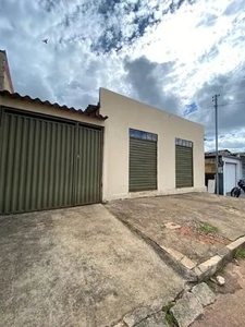 Casa com 3 dormitórios para alugar por R$ 850/mês - Vila Jaiara - Anápolis/GO