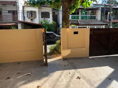 Casa de condomínio para aluguel tem 100 metros quadrados com 3 quartos em Anil - Rio de Ja