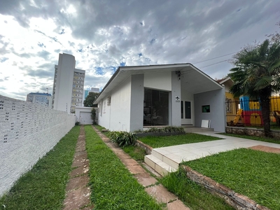 Casa em Centro, Passo Fundo/RS de 150m² 1 quartos para locação R$ 4.900,00/mes