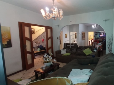 Casa em Centro, Vitória/ES de 740m² 4 quartos à venda por R$ 1.099.000,00