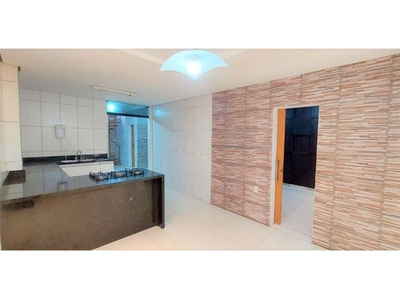Casa em Guará I, Brasília/DF de 148m² 4 quartos à venda por R$ 694.000,00