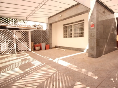 Casa em Indianópolis, São Paulo/SP de 218m² 5 quartos para locação R$ 11.000,00/mes