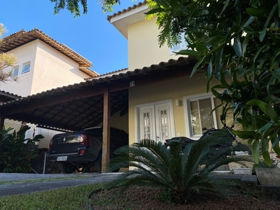 Casa em Pendotiba, Niterói/RJ de 228m² 5 quartos à venda por R$ 969.000,00
