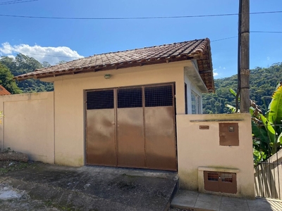 Casa em Pimenteiras, Teresópolis/RJ de 100m² 2 quartos à venda por R$ 239.000,00