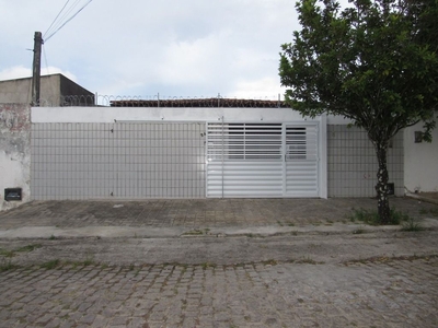 Casa em Potengi, Natal/RN de 151m² 4 quartos para locação R$ 1.000,00/mes