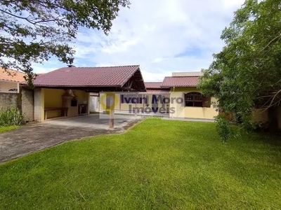 Casa em Sambaqui Aluguel Anual - Florianópolis - SC