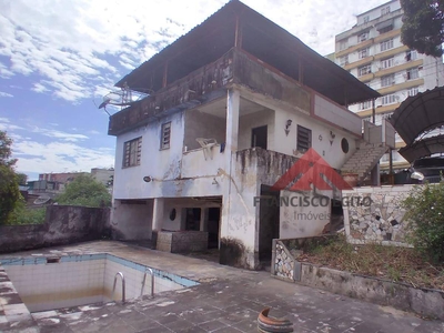 Casa em Santa Catarina, São Gonçalo/RJ de 212m² 3 quartos à venda por R$ 599.000,00