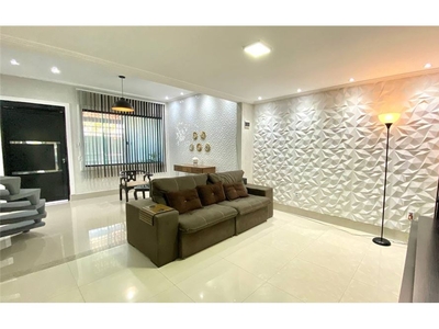 Casa em Setor Habitacional Arniqueiras (Taguatinga), Brasília/DF de 371m² 4 quartos à venda por R$ 649.000,00