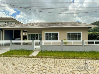 Casa em Vargem Grande, Teresópolis/RJ de 127m² 3 quartos à venda por R$ 648.000,00