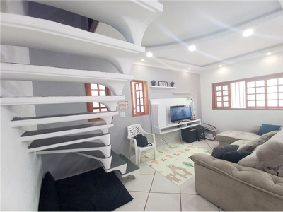 Casa em Vila Correa, Ferraz de Vasconcelos/SP de 220m² 4 quartos à venda por R$ 749.000,00