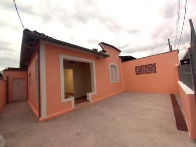 Casa em Vila Nossa Senhora das Graças, Taubaté/SP de 91m² 3 quartos à venda por R$ 280.000,00 ou para locação R$ 1.500,00/mes