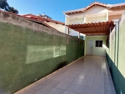 Casa para alugar em Jardim Araruama de 80.00m² com 2 Quartos e 2 Garagens