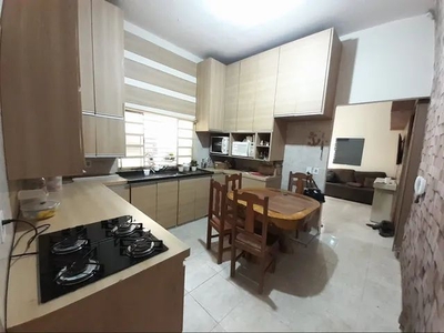 Casa para aluguel, 3 quartos, 1 suíte, 2 vagas, Jardim Patrícia - Uberlândia/MG