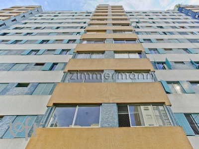 Apartamento à venda em Pinheiros com 85 m², 3 quartos, 1 vaga
