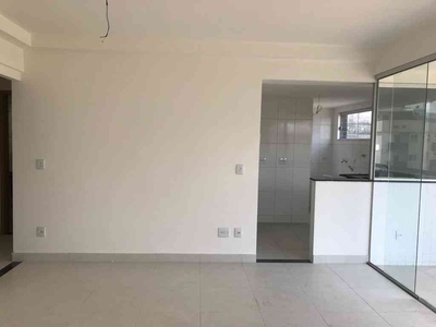 Apartamento com 3 quartos à venda no bairro Castelo, 90m²