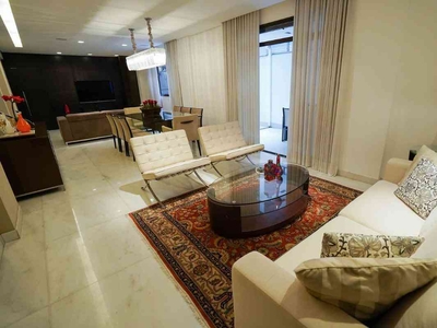 Apartamento com 4 quartos à venda no bairro Lourdes, 250m²