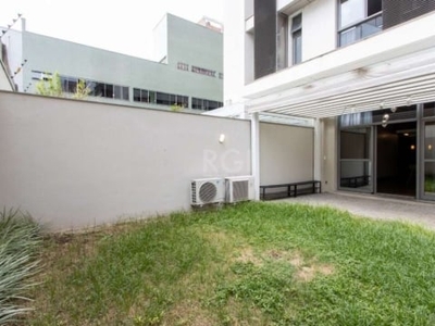 Belíssimo apartamento garden/loft pronto para morar no condomínio residencial artsy, da construtora mayojama, localizado ao lado do supermercado zaffari, na rua lima e silva, em porto alegre. mobiliad