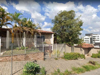 Casa com 3 quartos à venda no bairro Brasiléia, 750m²