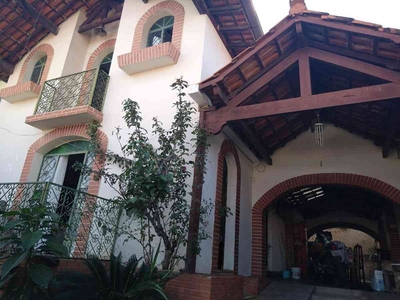 Casa com 3 quartos à venda no bairro Conjunto Celso Machado, 250m²
