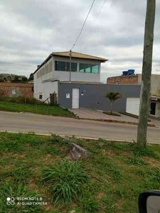 Casa com 4 quartos à venda no bairro Icaivera, 300m²