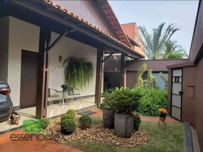Casa com 4 quartos à venda no bairro Jardim Riacho das Pedras, 332m²