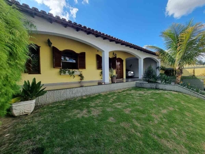 Casa com 4 quartos à venda no bairro Jardim Riacho das Pedras, 420m²