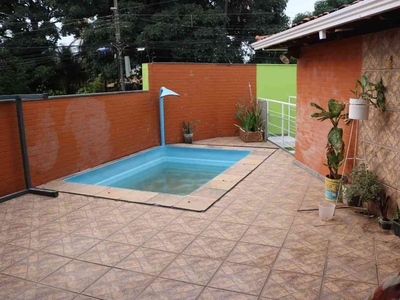 Casa com 4 quartos à venda no bairro Santa Branca, 270m²