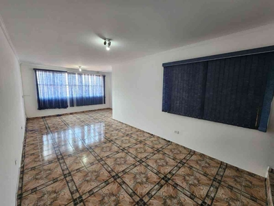 Sala para alugar no bairro Vila Hortência, 105m²