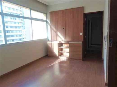 Apartamento com 2 quartos para alugar no bairro Funcionários, 70m²