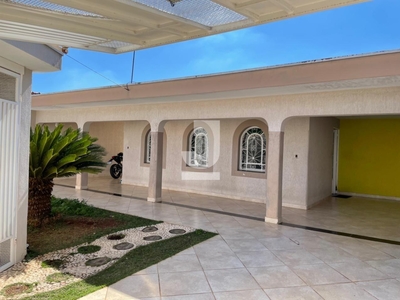 Casa em Jardim Itacolomi, Mogi Guaçu/SP de 226m² 3 quartos à venda por R$ 494.000,00